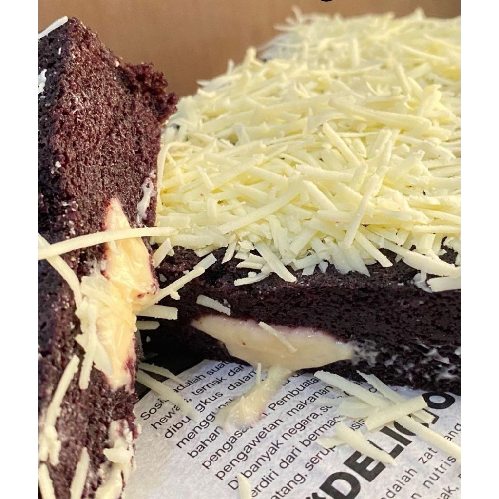 

Bolu Ketan Hitam Keju Lumer