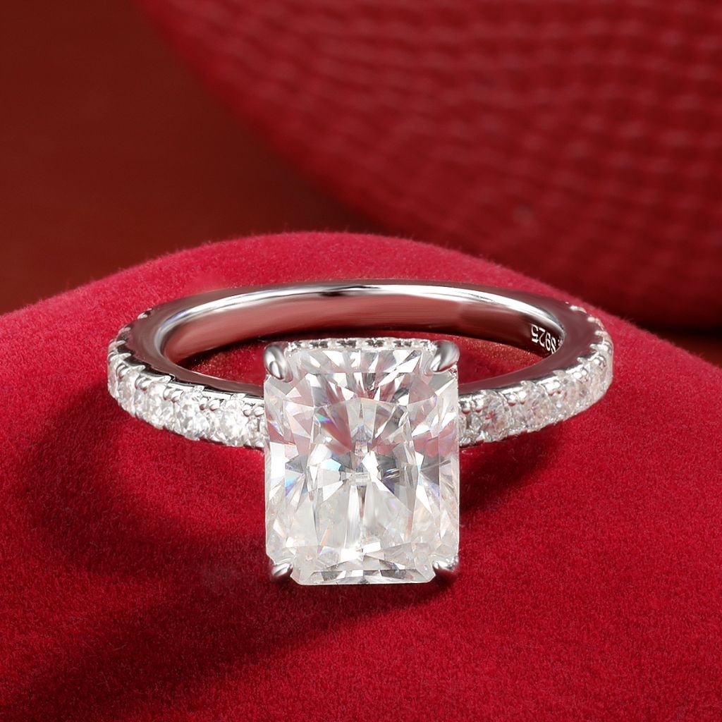 Cincin Moissanite Radiant Solitaire. Whitegold Plated. GRA
