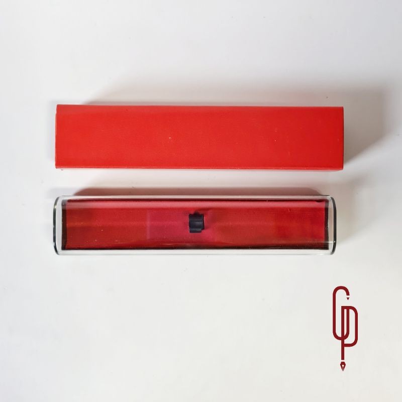 

Box Pen Merah Besar Cocok Untuk Souvenir / Kotak Mika Pulpen Merah