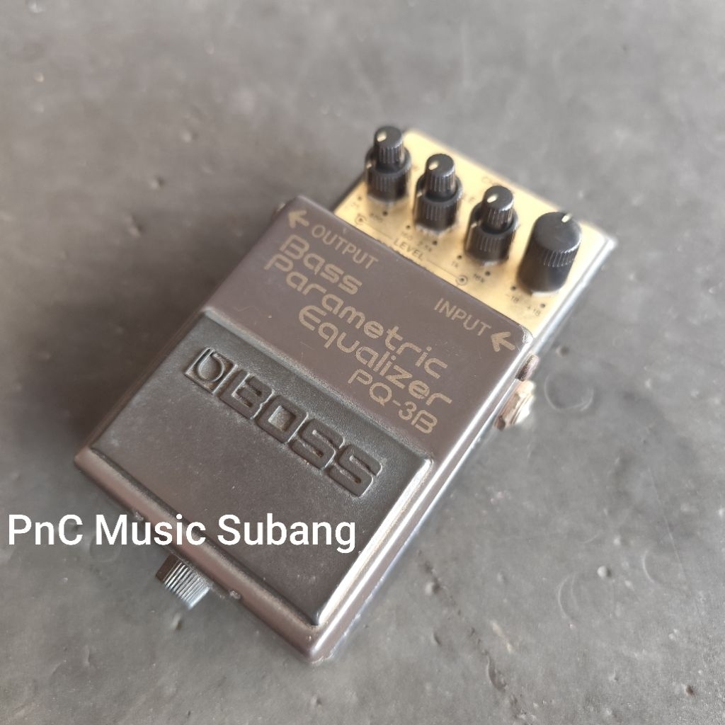 Boss PQ 3B Bass Paramertic Equalizer, Efek Bass, Vintage And Rare Pedal