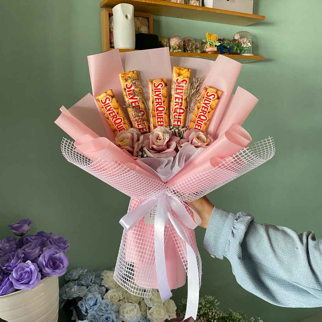 

WefeverrStore - Buket Coklat/ Buket Silverqueen/ Buket Wisuda/ Buket Kado [VALLEN]