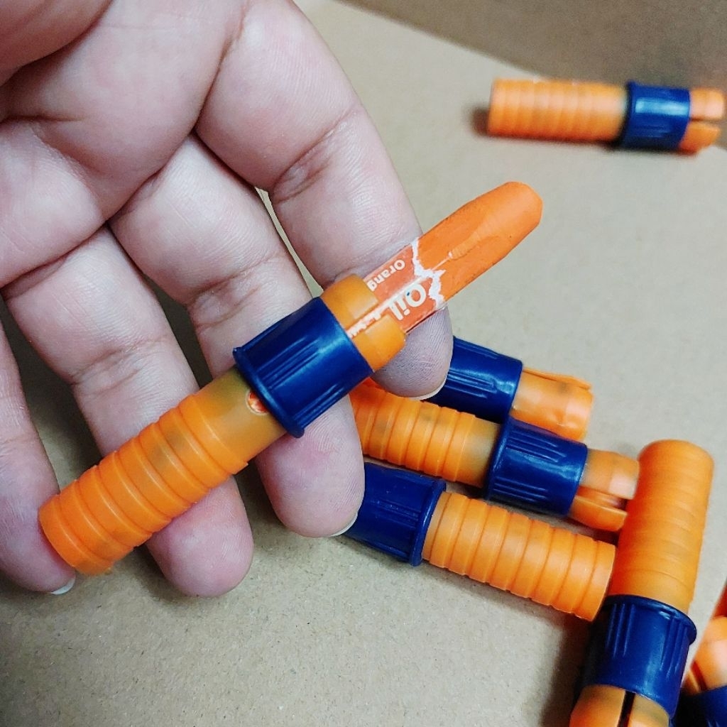 

Pegangan Crayon / Crayon Holder / Crayon Extender / Sambungan Krayon