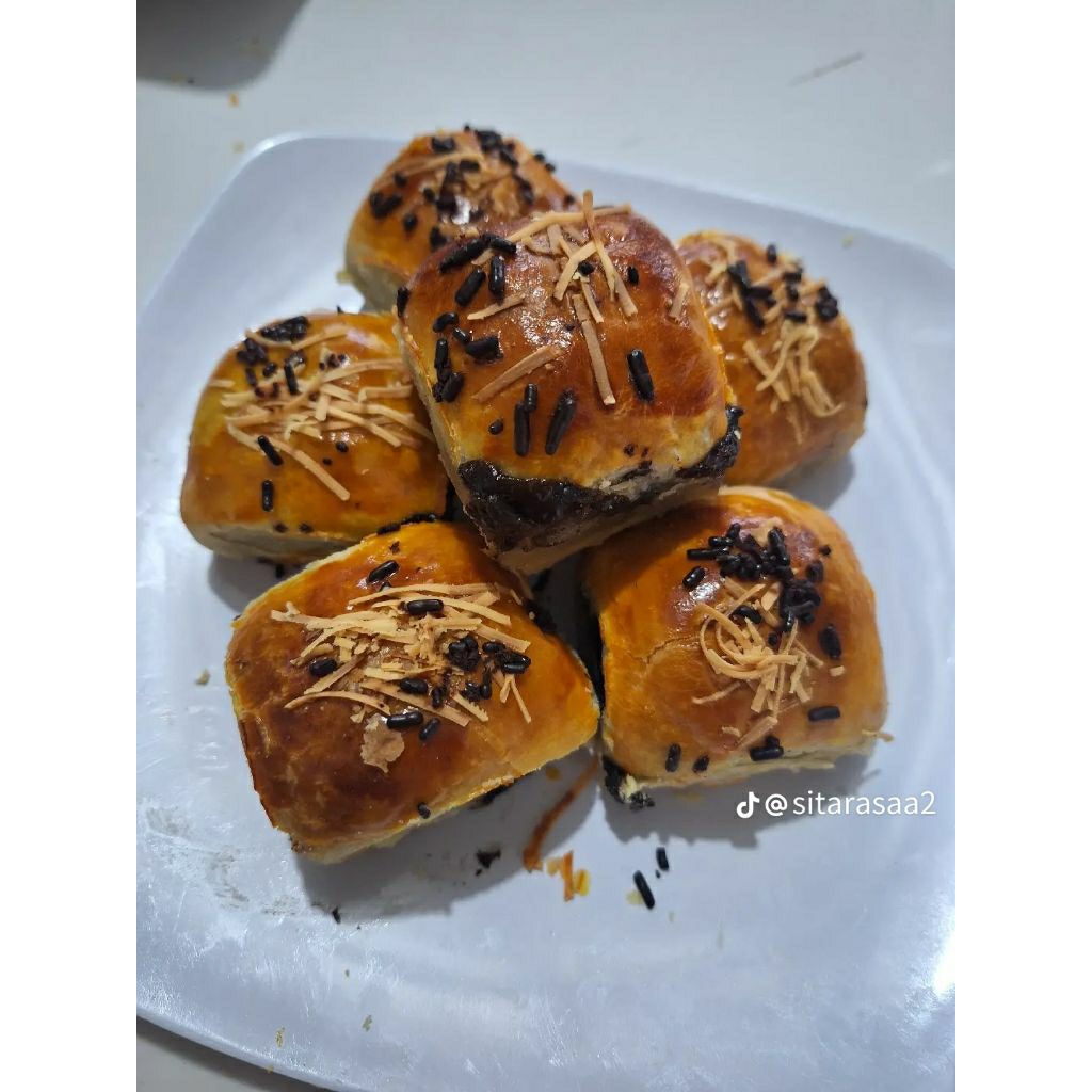 

Bolen Pisang rasa Keju mix coklat Sita Rasa