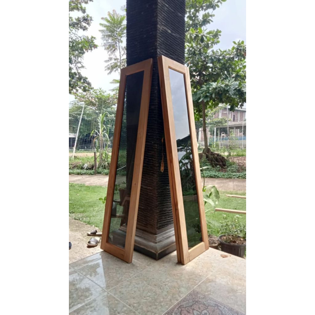 jendela kaca kayu jati