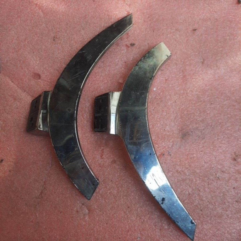 Stand tv Kaki tv polytron 40TS153