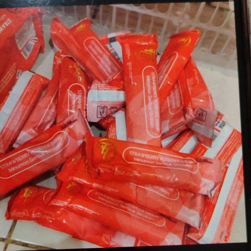 

ECER per sachet FENNY FRANS MINUMAN SERBUK STRAEBERRY