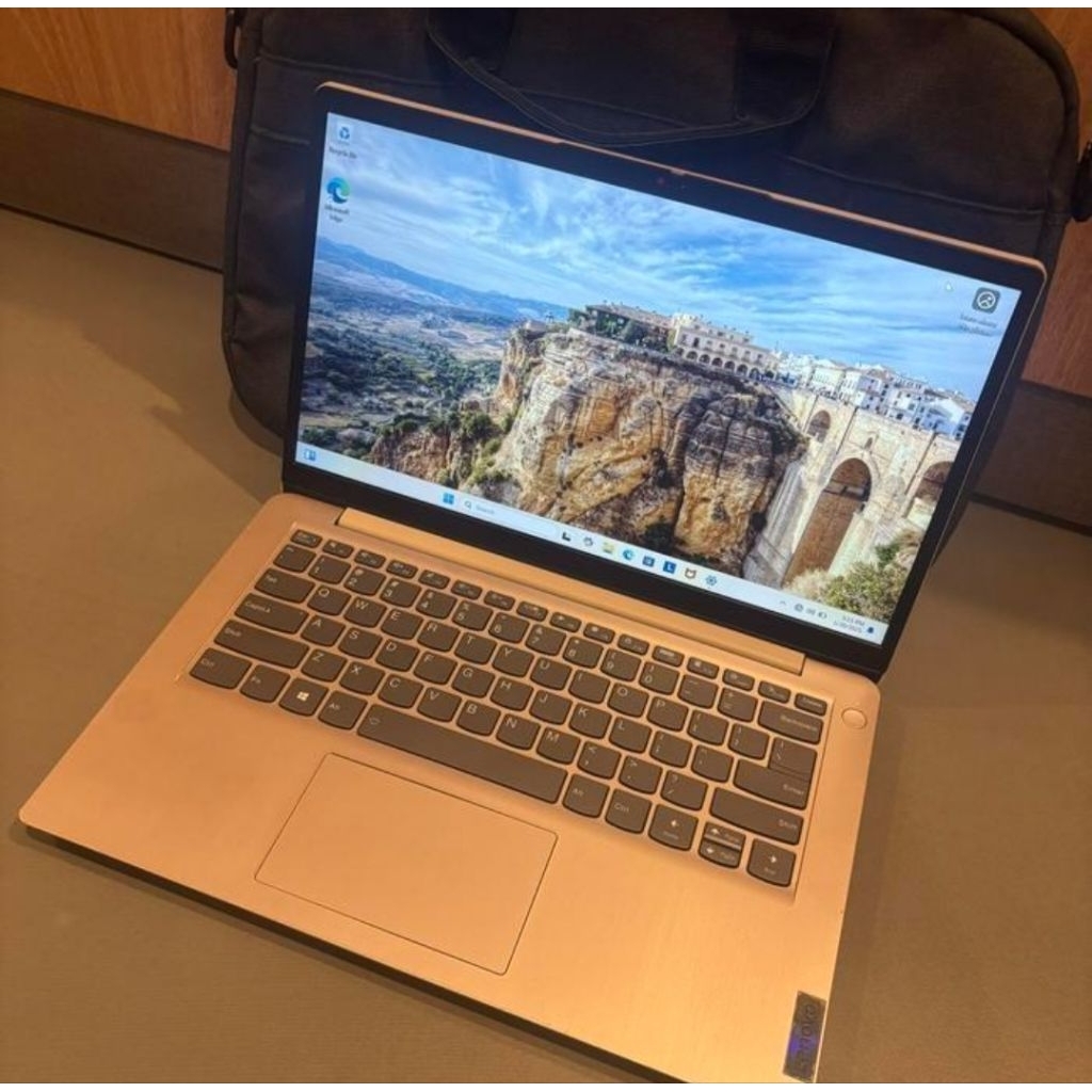 Lenovo ideapad 3 14alc ryzen 5 5500u ram 8gn ssd 512gb