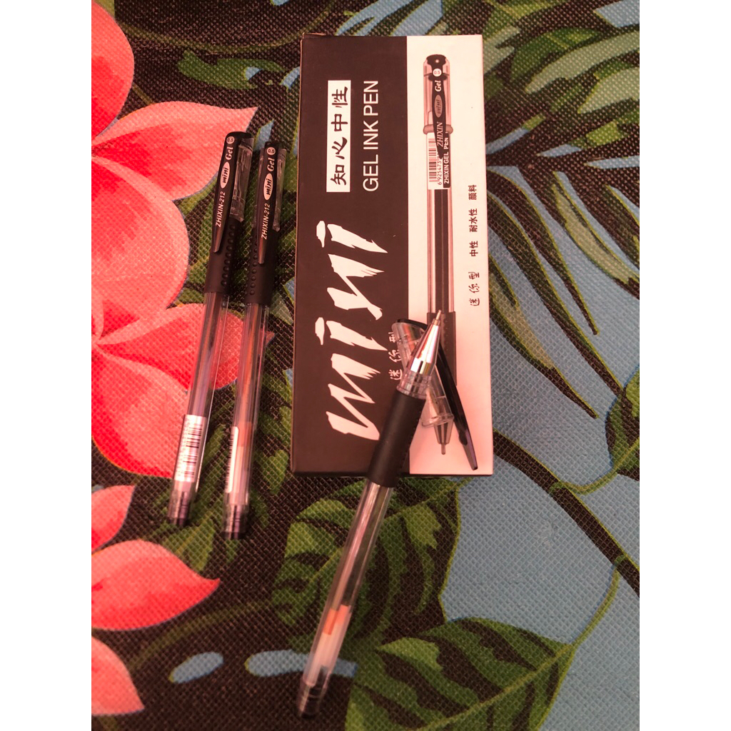 

Pulpen Gel Mini Zhixin pack isi (12pcs)