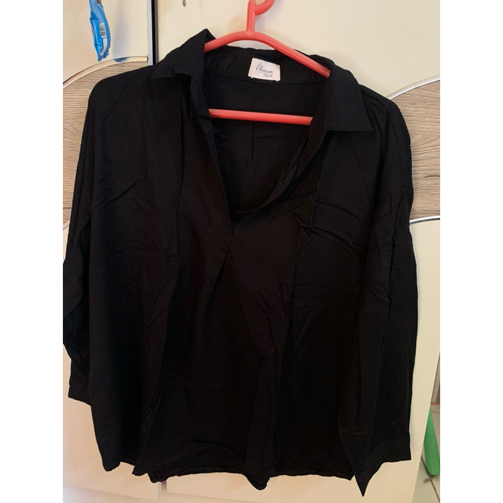 Kemeja blus V-neck by monica the label