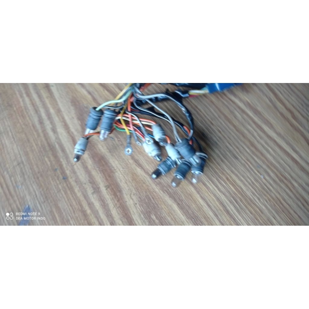 Soket lampu Suzuki crystal/soket lampu speedometer Suzuki crystal