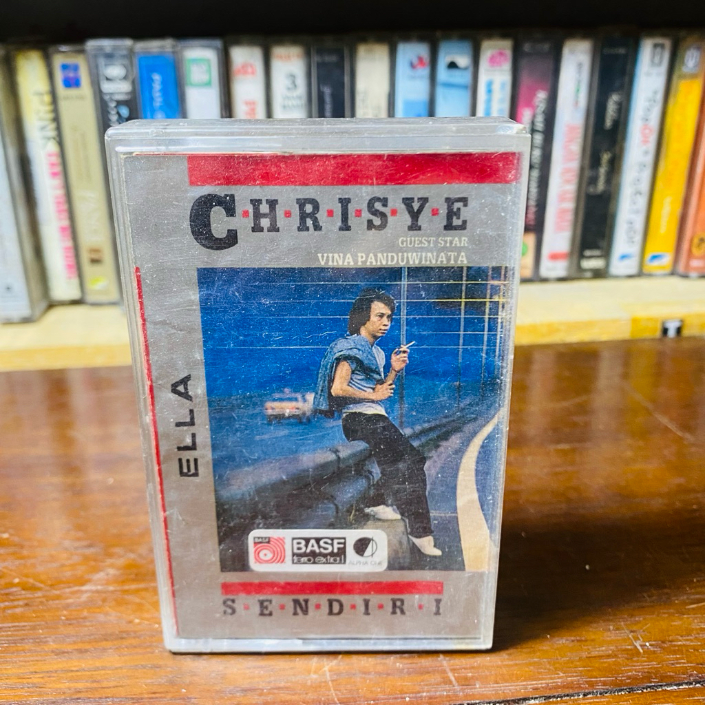 KASET PITA CHRISYE - SENDIRI - GUEST STAR VINA PANDUWINATA