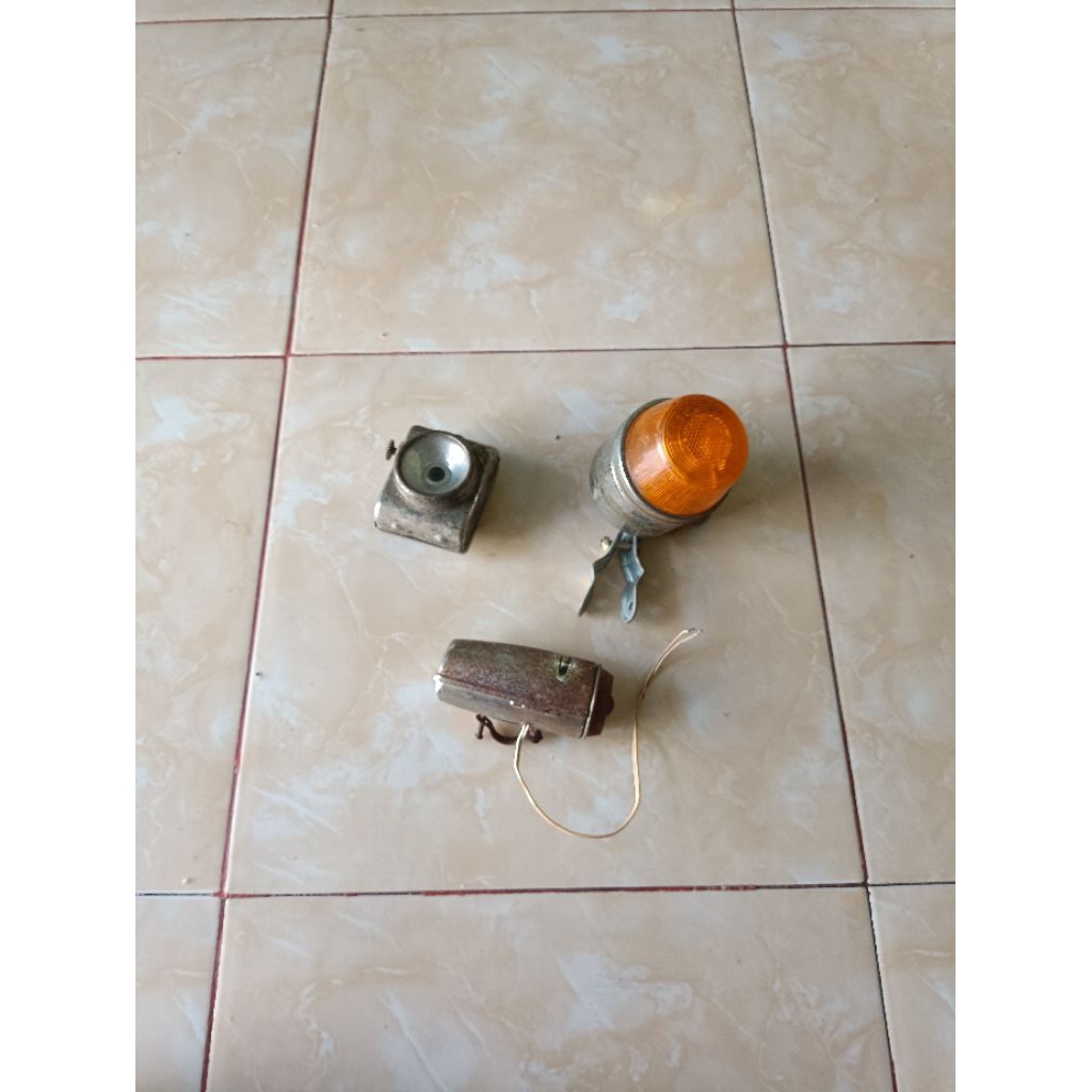 Lampu Sepeda Jadul (Aksesoris)