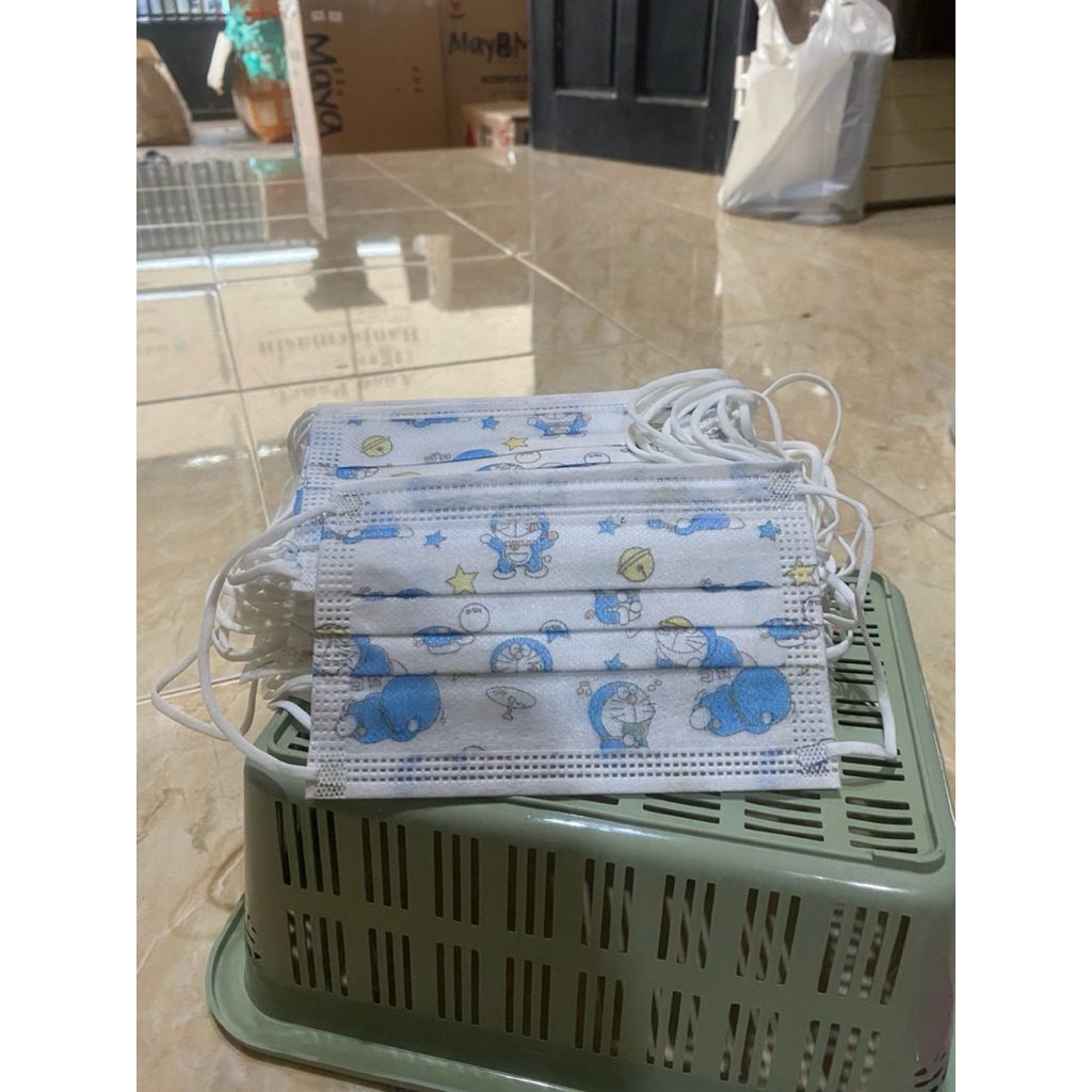 masker anak 3ply isi 50pcs motif doraemon