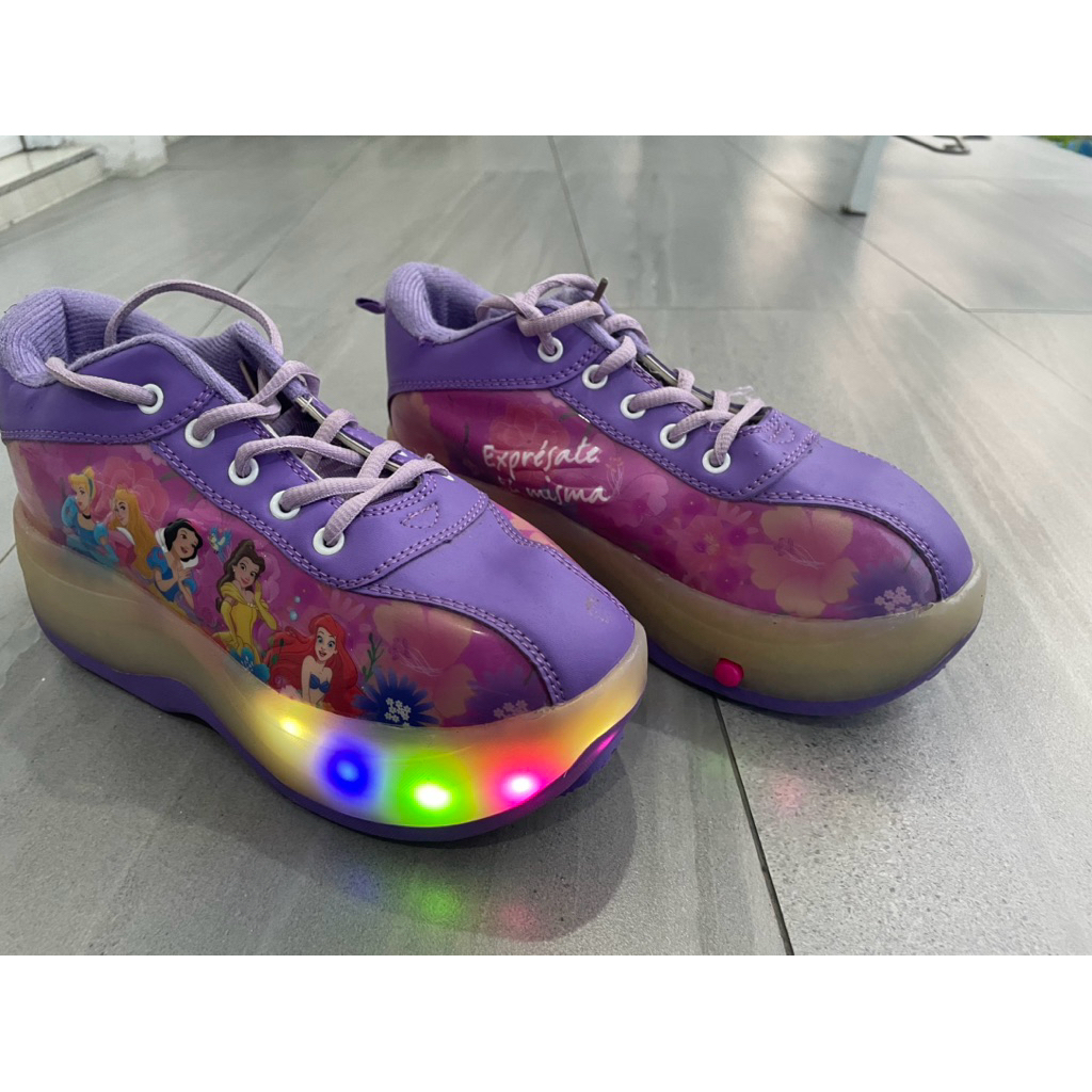 Preloved - Sepatu Roda 4 Anak Perempuan