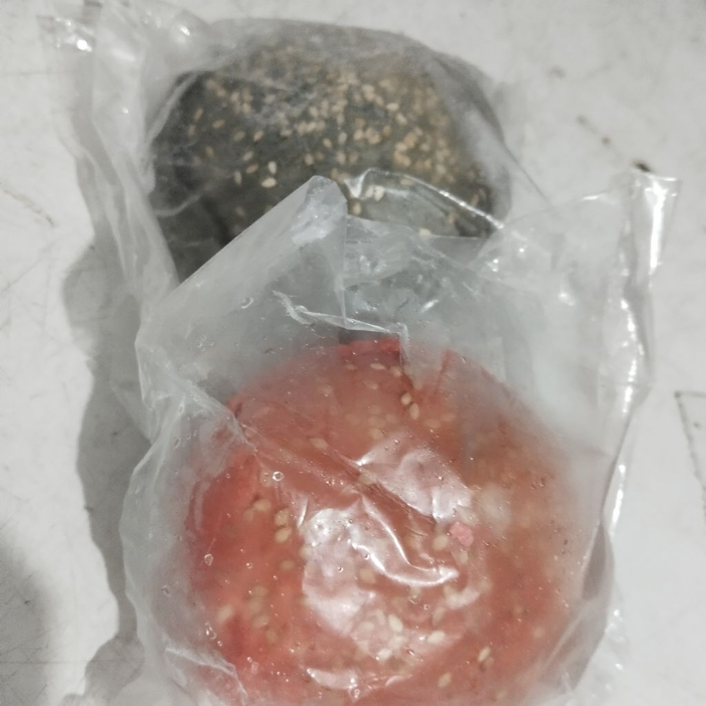 

Roti Burger Black / Red 10 Cm
