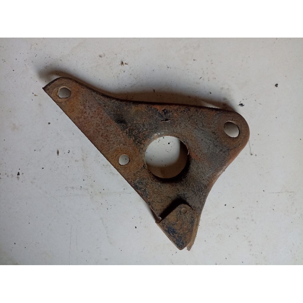 Dudukan Kenalpot Honda GL 100/125 Original