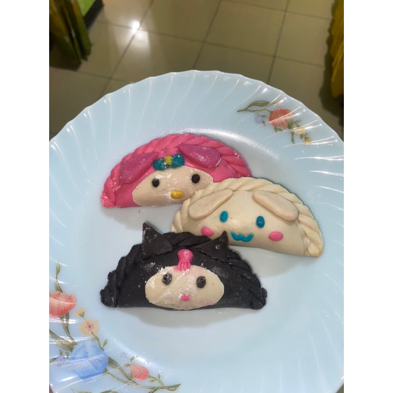 

Cireng Character & Cireng Rainbow