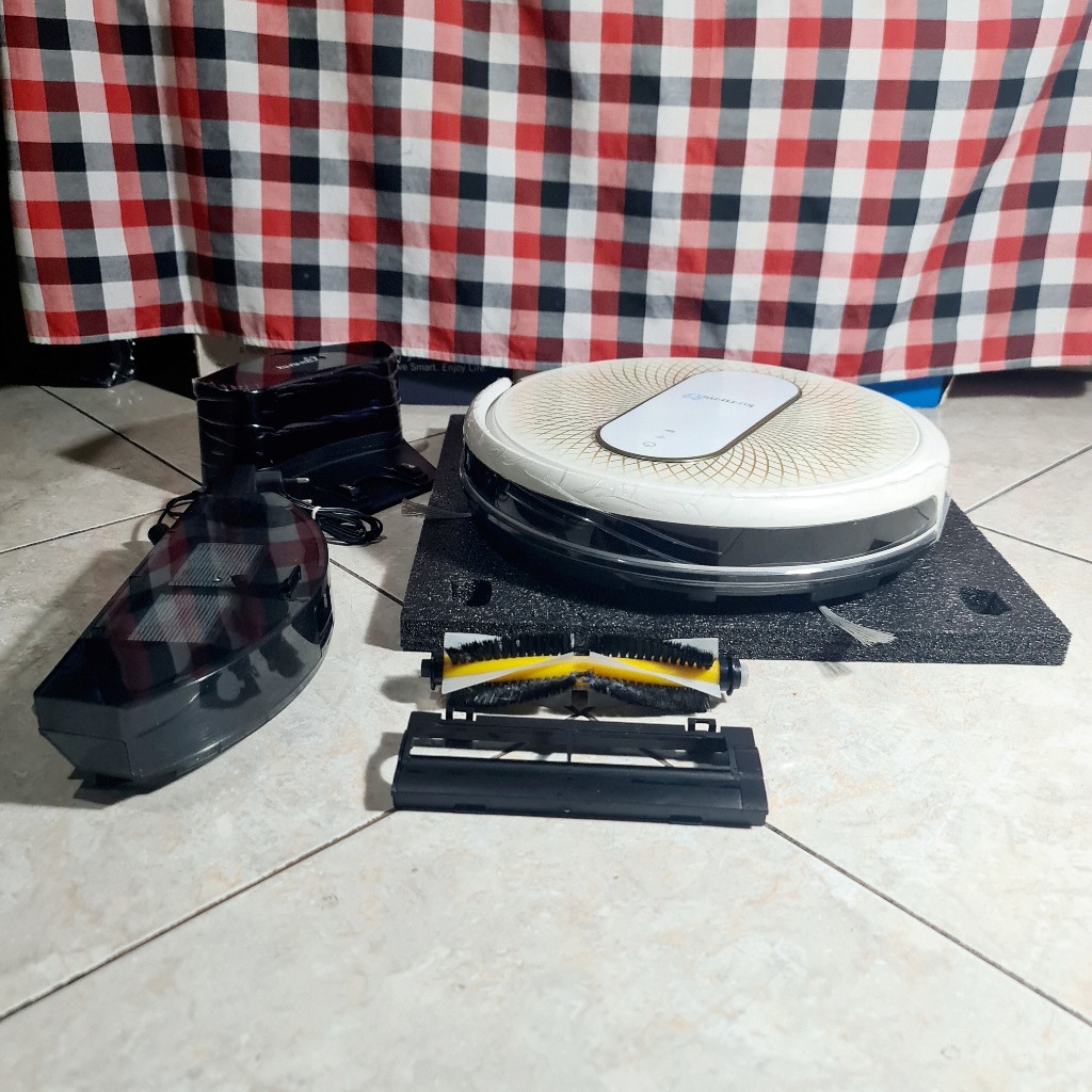 Kurumi KV 08 Robot Vacuum Cleaner