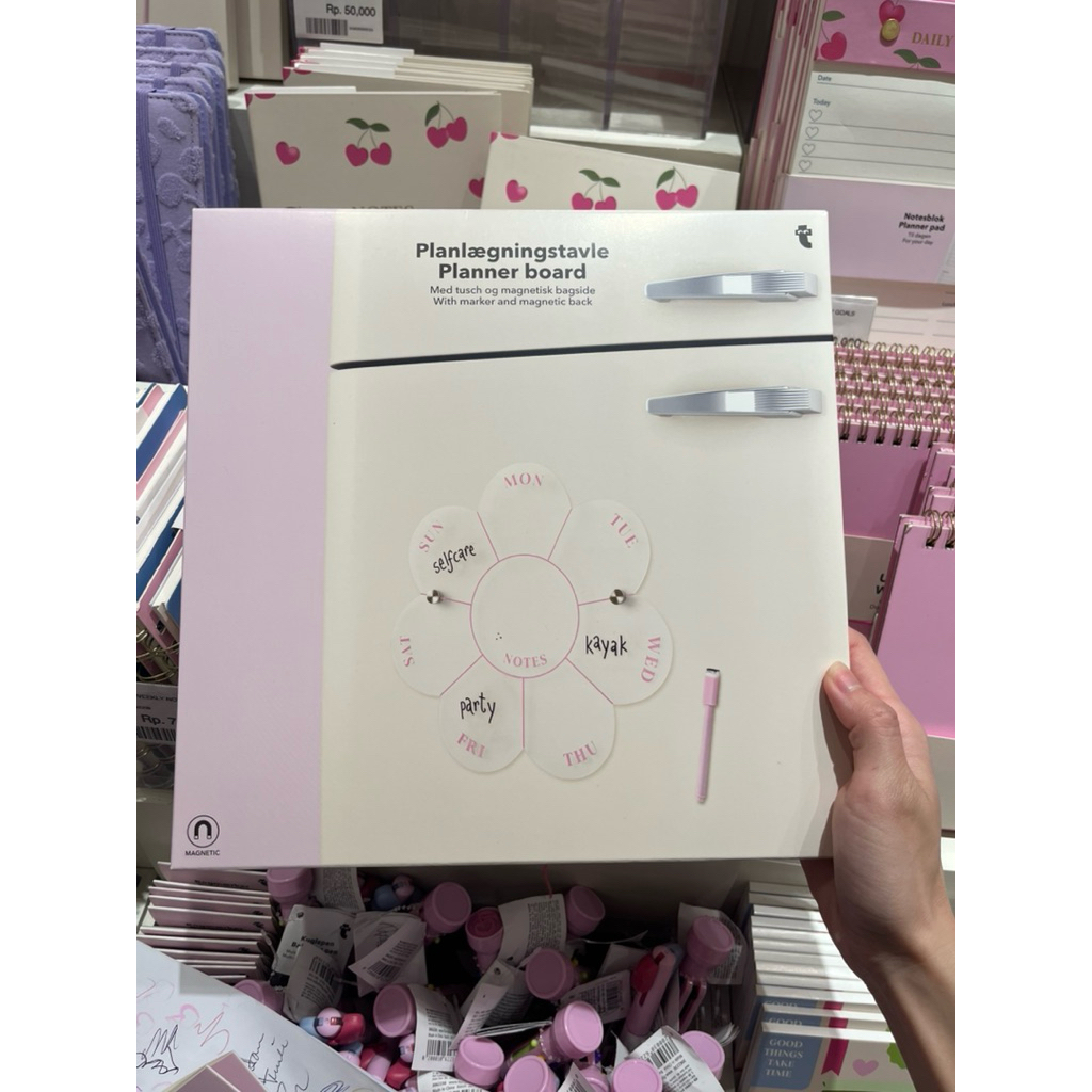 

Flying Tiger Flower Planner Board - Papan Reminder