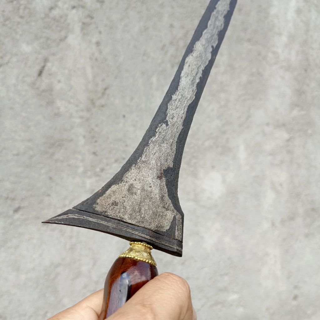 keris pulangeni lurus