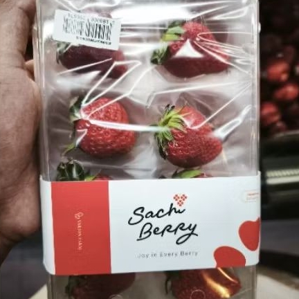 

Buah strawberry sweet harumi segar gift pack