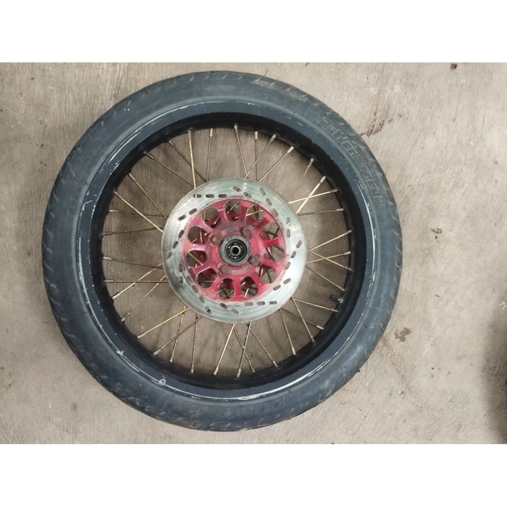 pelek depan tapak lebar r17