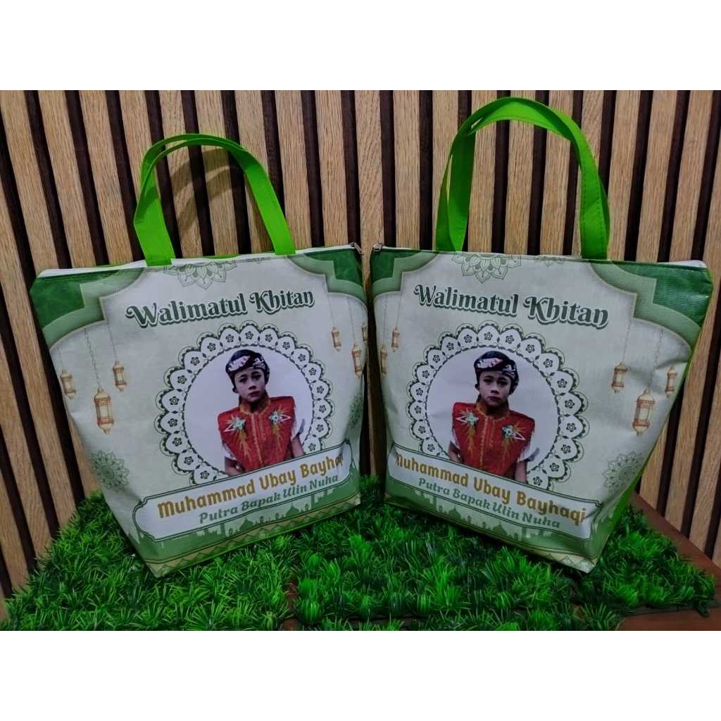 

TAS HAJATAN MODEL PERAHU