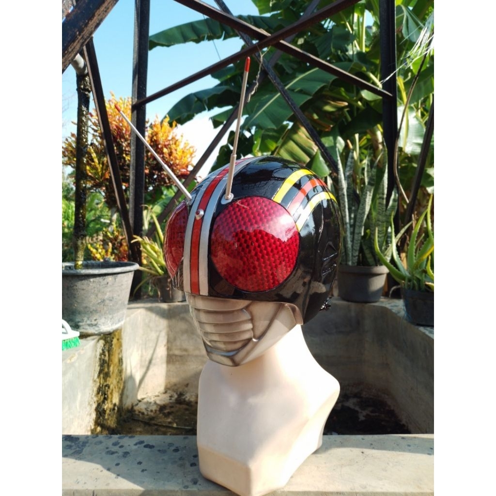 Helm cosplay Kamen Rider Black / ksatria baja hitam