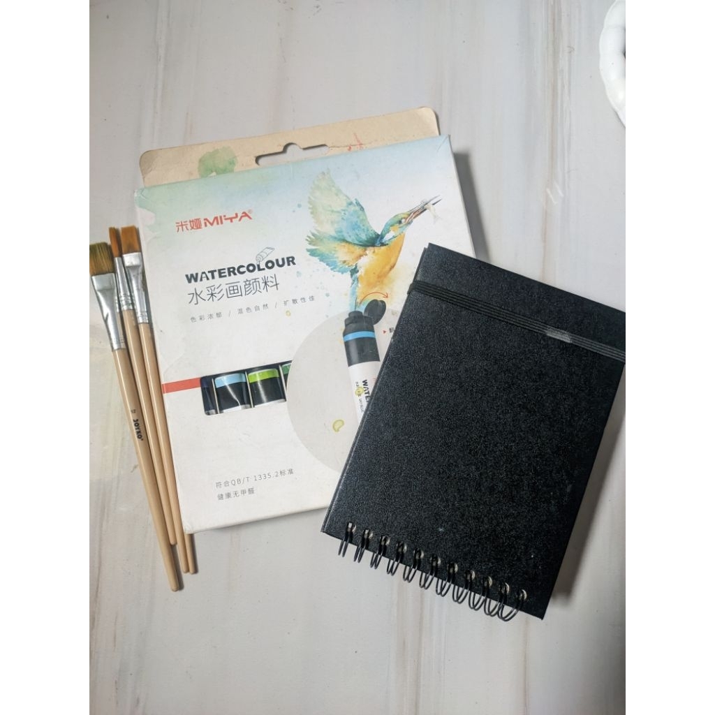 

Miya Watercolor Paint Cat Air + Watercolor Sketchbook Cellulose