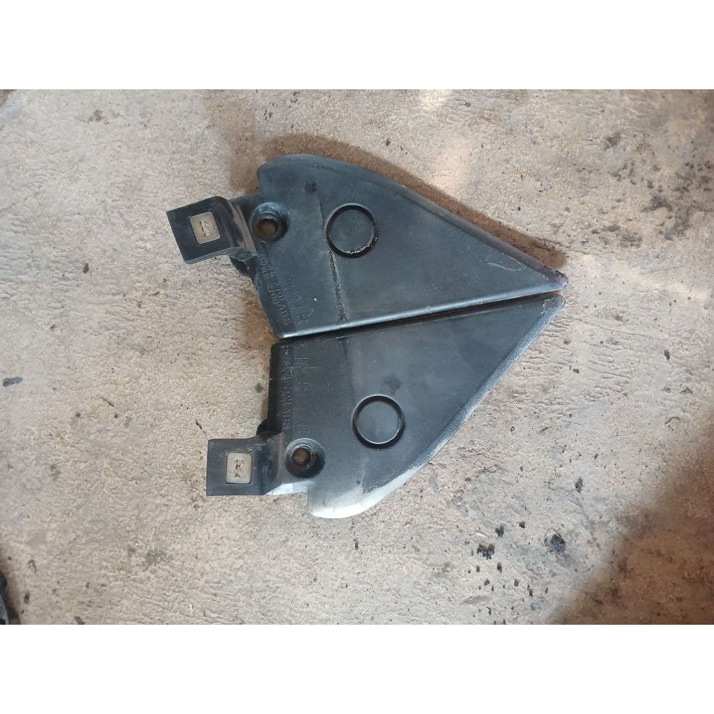 Tutup cover segitiga spion Lancer Dangan