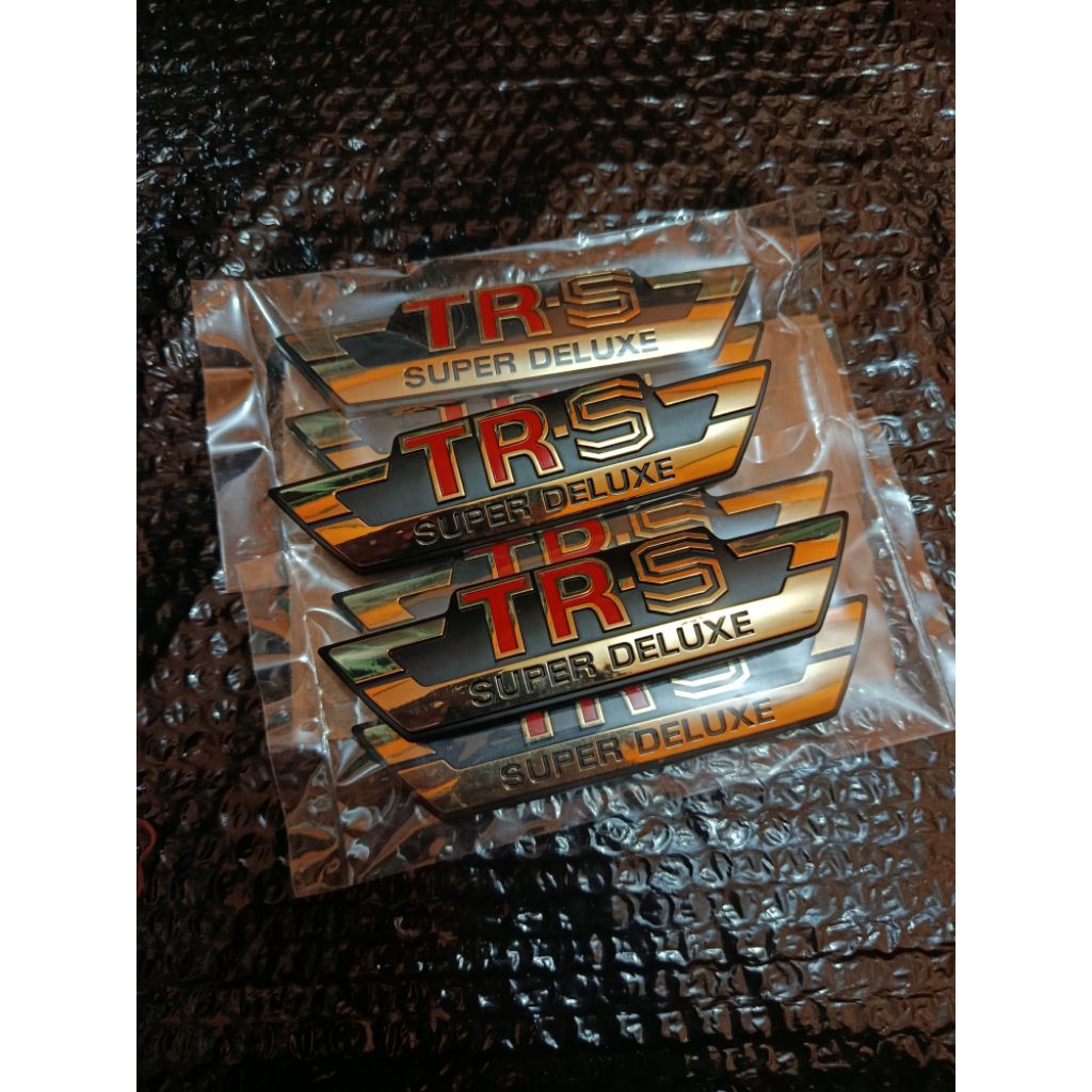 Emblem logo box aki cover samping side suzuki TRS original