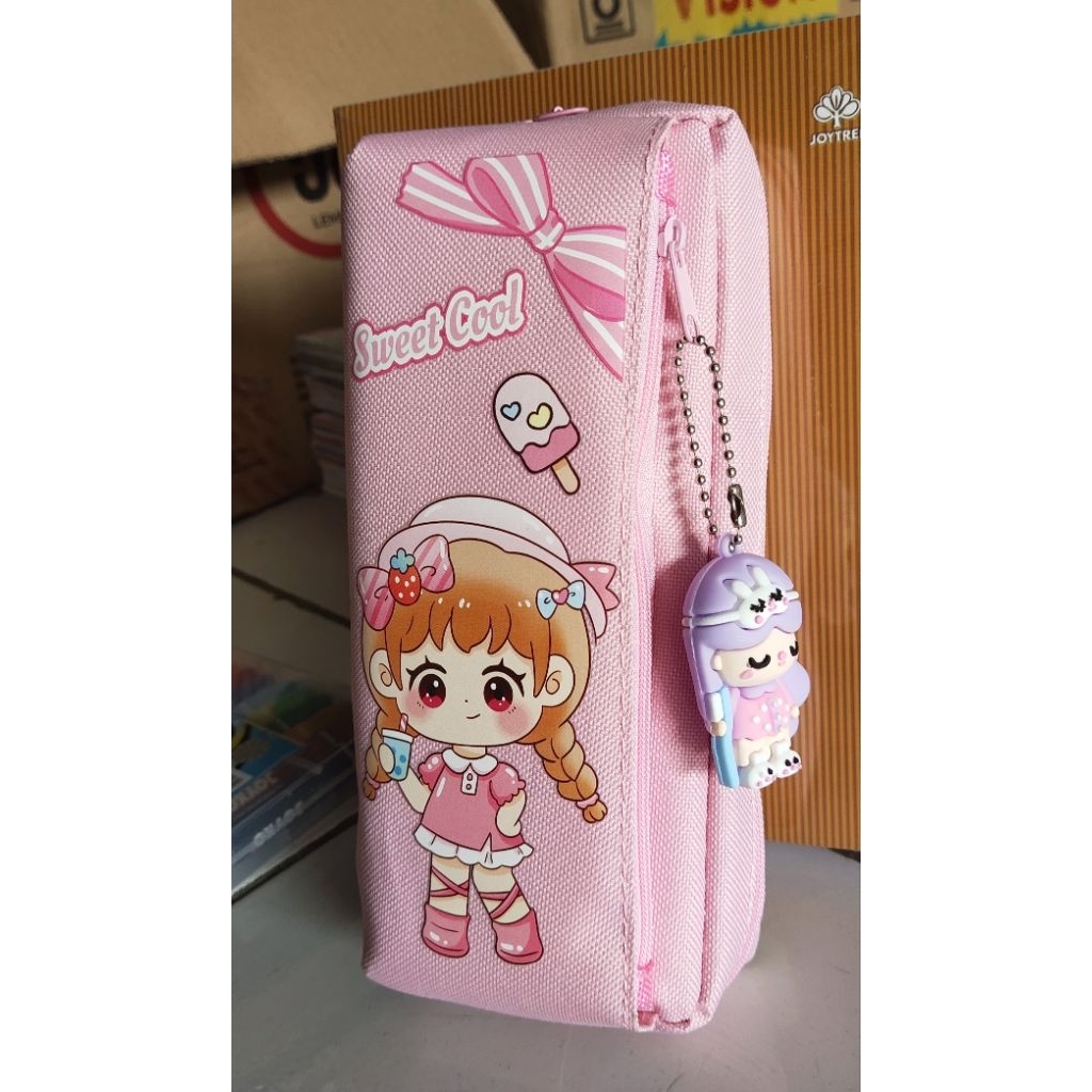 

Tempat pensil cewek pink
