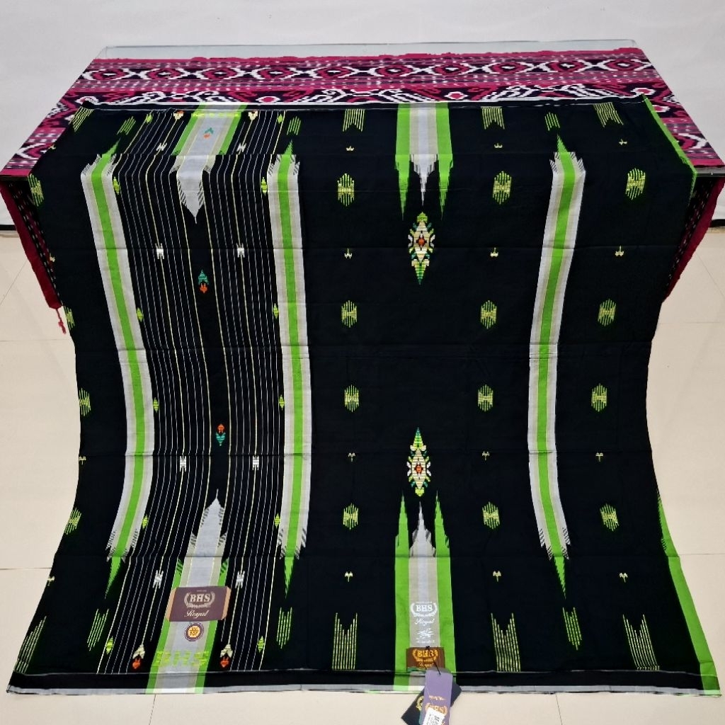 Sarung BHS Royal SGF Gold Mercerized Super Jahit Tengah Songket Timbul