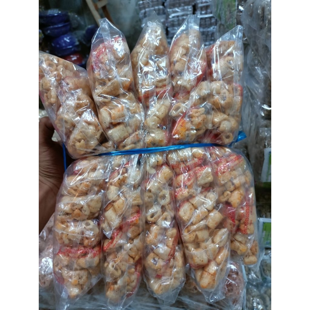 

Krupuk viral makroni pedas dan gurih
