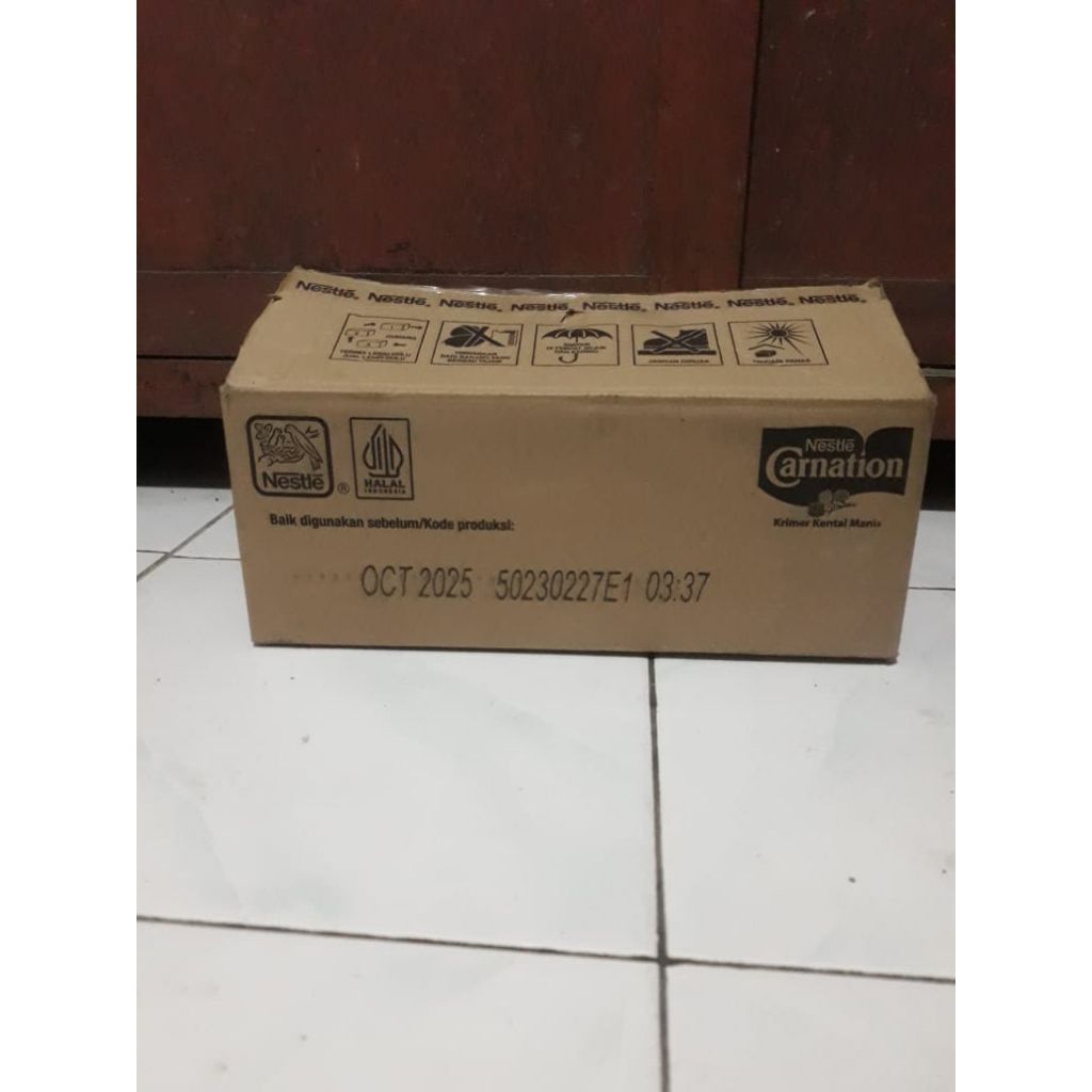 

carnation sachet 1 karton isi 20 renceng