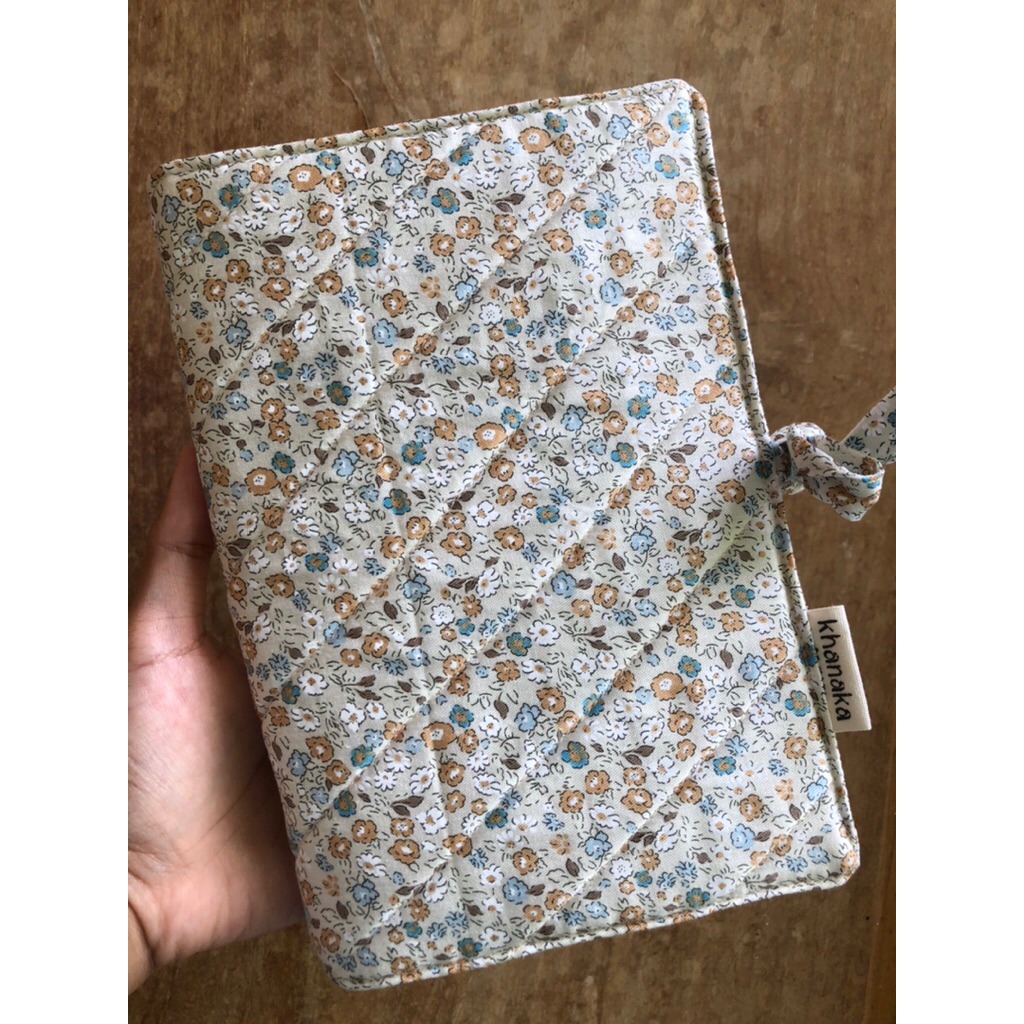 

KHANAKA Peony Vintage Book Cover | cover buku vintage | wadah buku A5