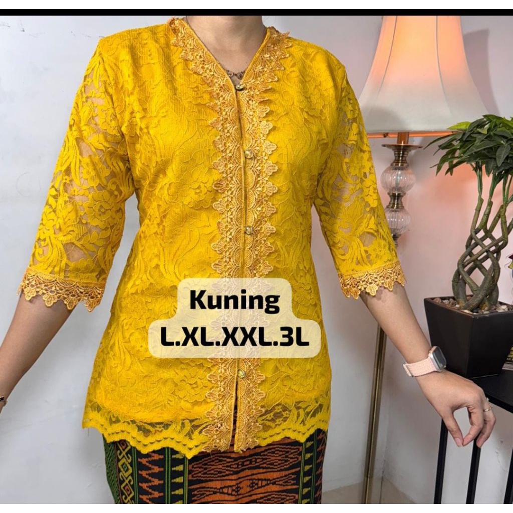 Blus Renda Kombinasi Brokat Hoki