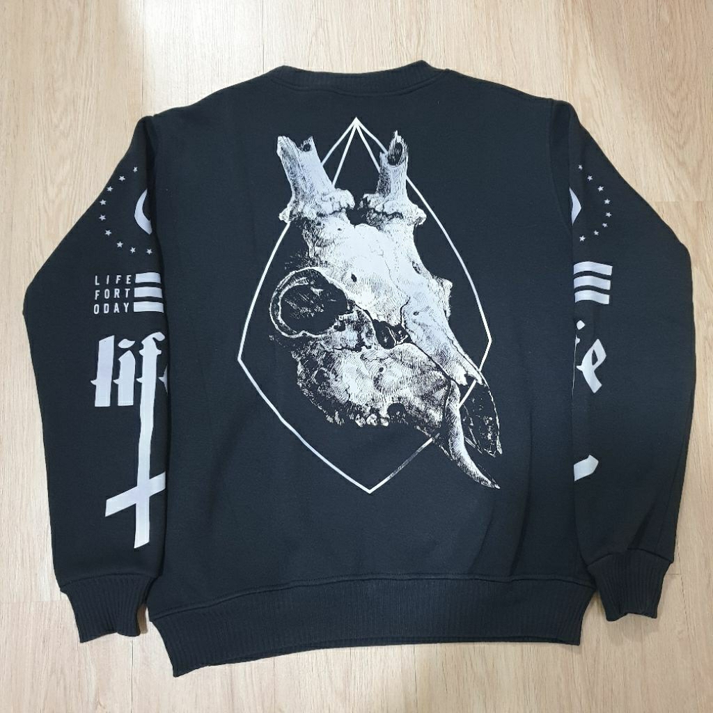 Crewneck Beholder - Life Size L