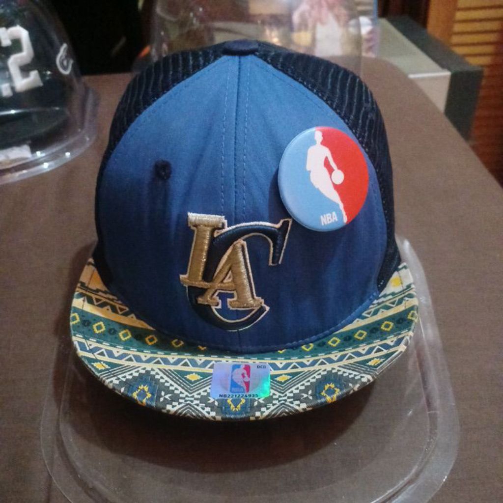 topi visor pendek nba los angeles clippers. trucker.snapfit
