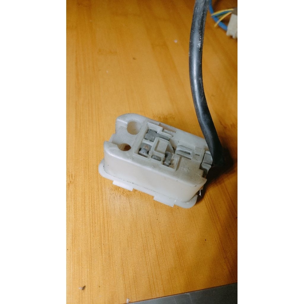 lampu bagasi ferio 96-00