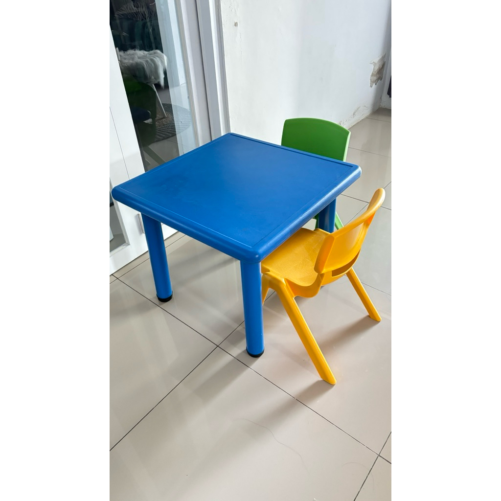 Meja belajar anak informa preloved