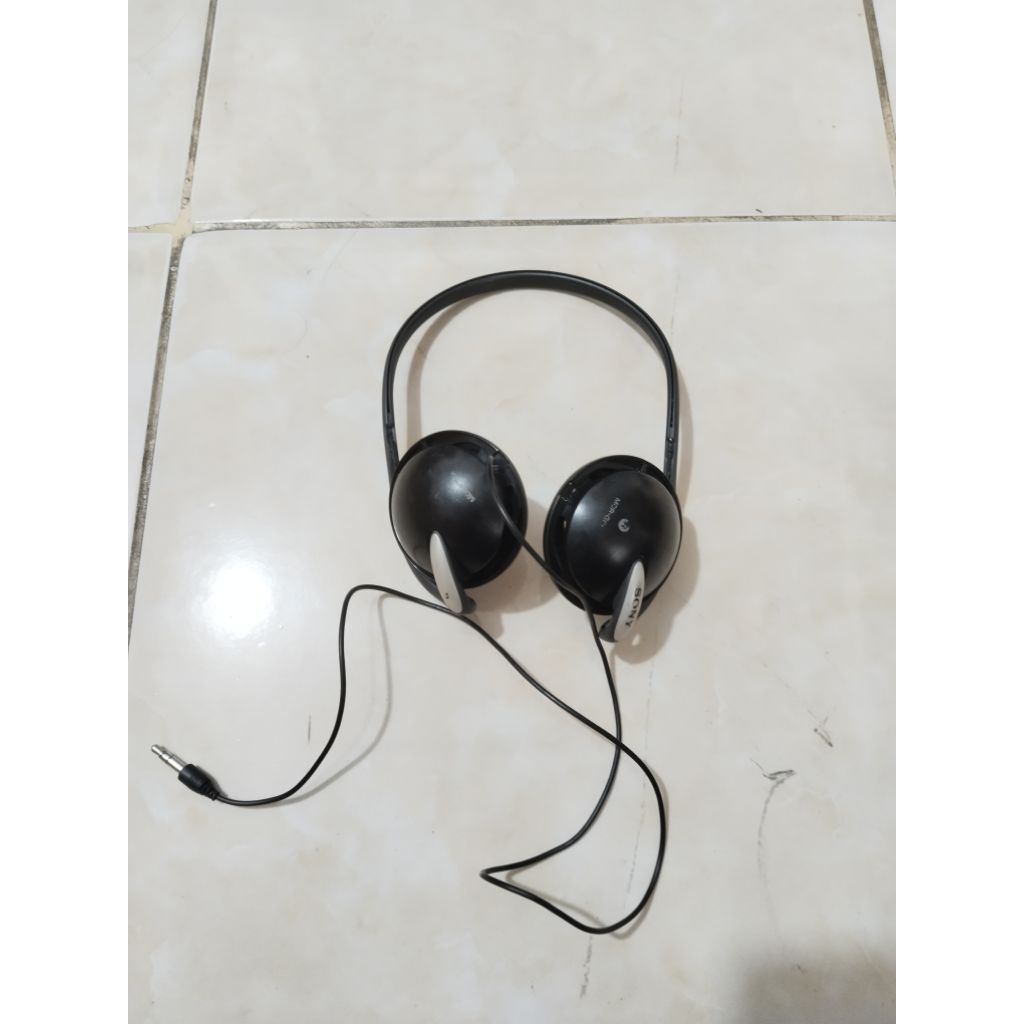 headphone vintage Walkman SONY MDR GO51