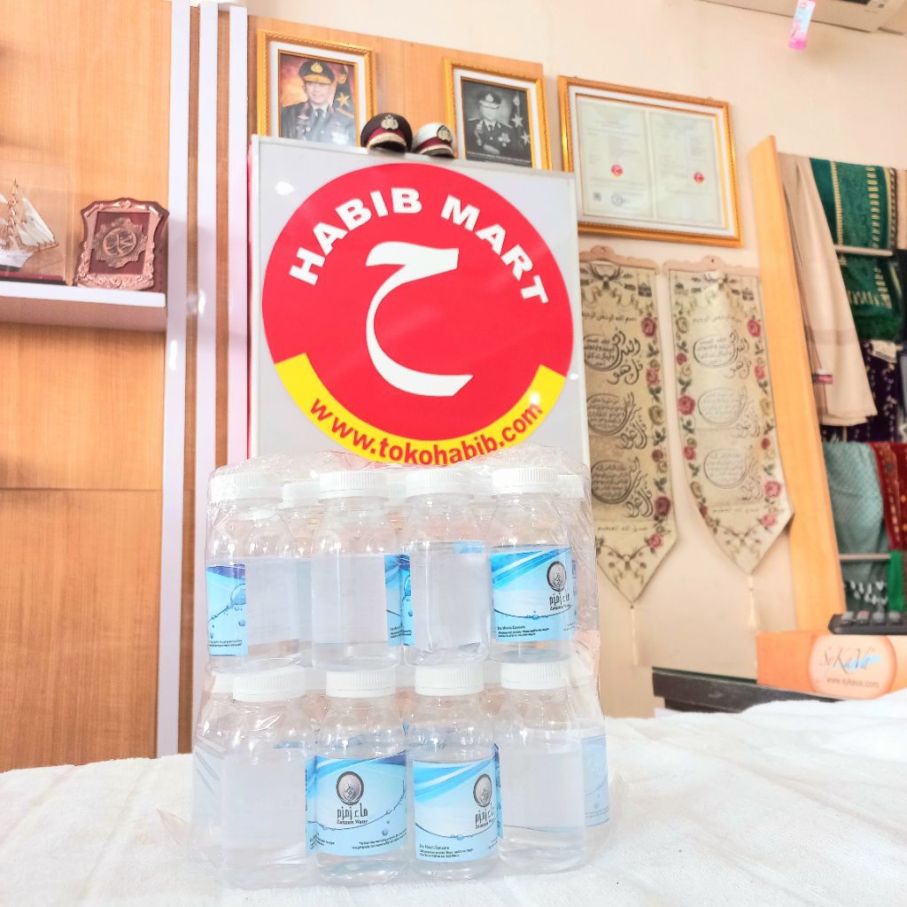 

Air Zamzam Asli 50ml & 100ml se pack – Oleh-oleh Haji & Umrah Kemasan Botol Eksklusif