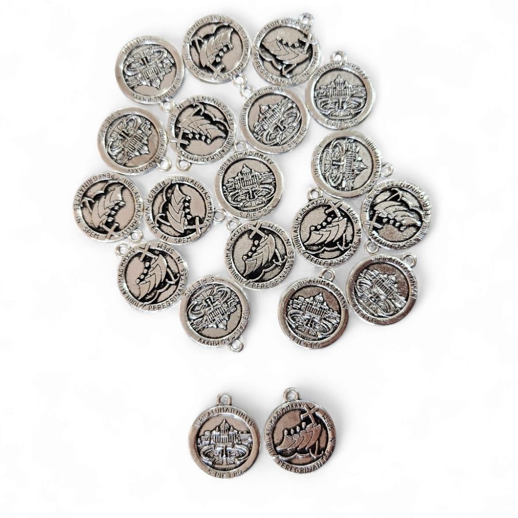 Liontin Medali Jubileum Yubileum 2025 Peziarah Pengharapan 2cm isi 12 pcs lusinan