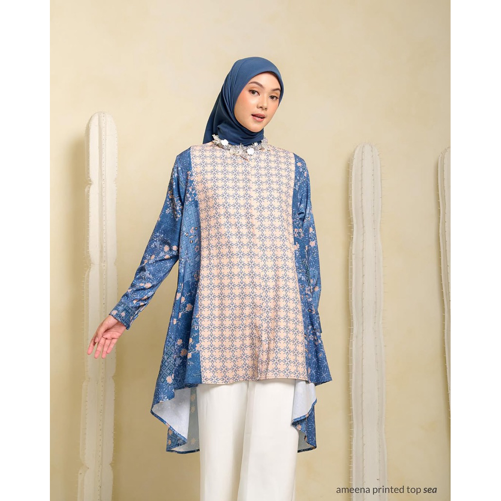 PRELOVED AMEENA PRINTED TOP IN SEA BY NUNA_ID