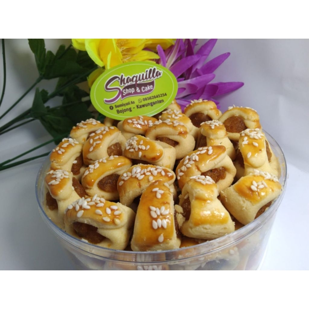 

Kue Nastar Nanas Gulung Premium Toping Wijen Asli Homemade Shaquilla