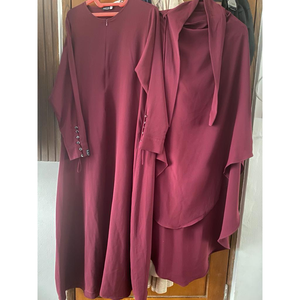 PRELOVED ALJENNA SET - Saila Pennsylvania size M + FK mini ouval pensylvania