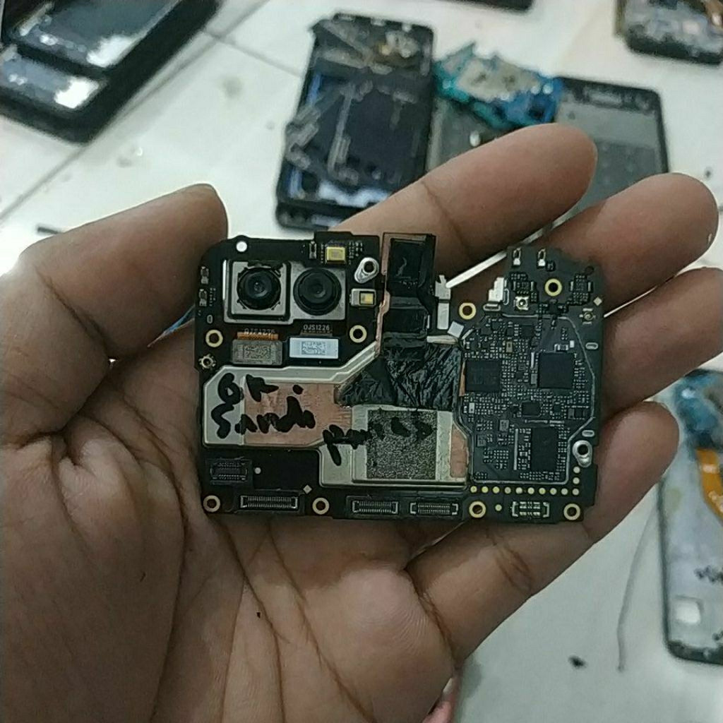 mesin Oppo f9,nyala normal minus sandi,mesin panas fisik sesuai gambar