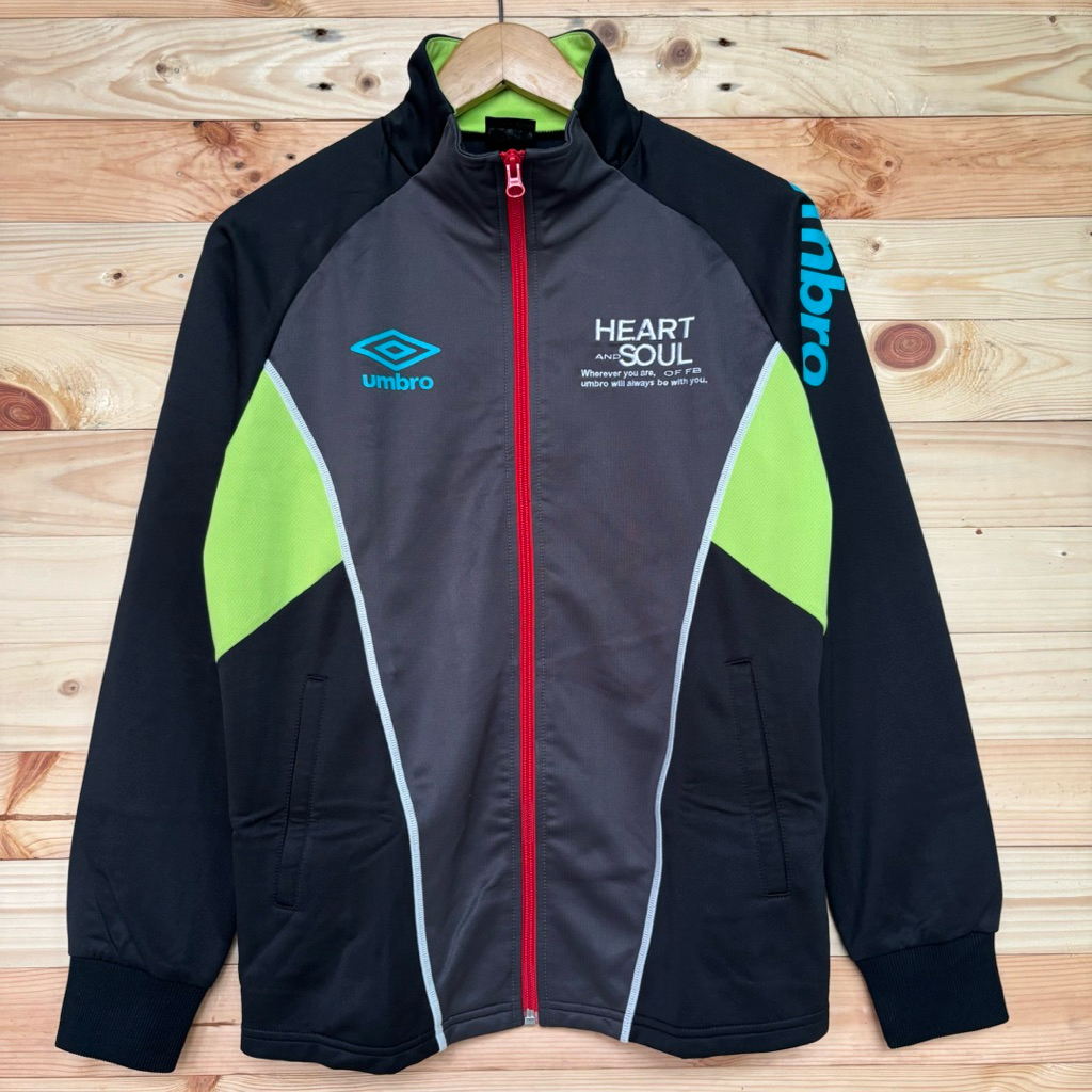 Jaket Tracktop Umbro - Second Very Good Condition Untuk Pria & Wanita