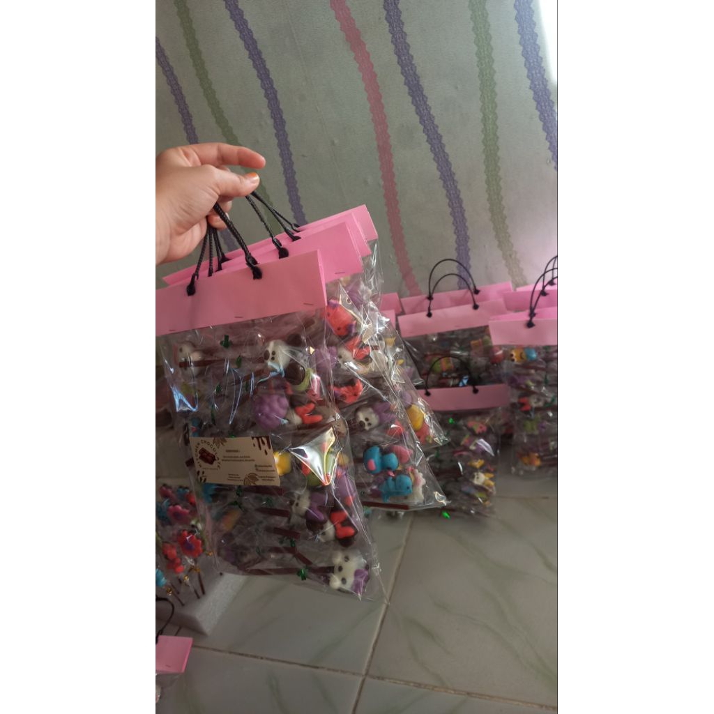 

Coklat Karakter Lolipop Isi 30 pcs